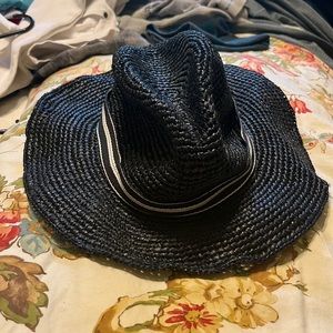 Like New Gap Packable Hat in Black - Sz small